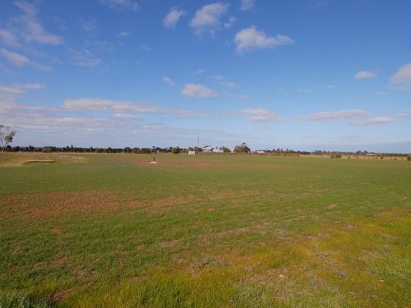 66 Old Melbourne Road, Little River VIC 3211