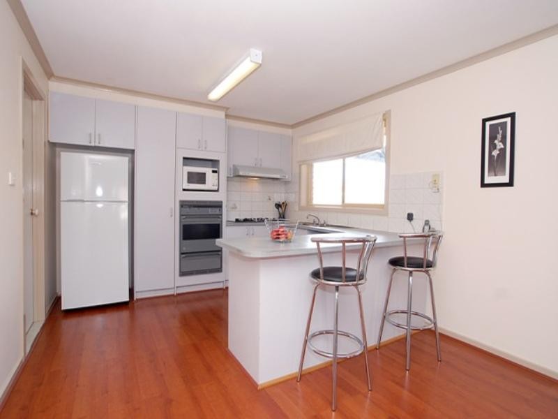 6 Maple Crescent, Hoppers Crossing VIC 3029