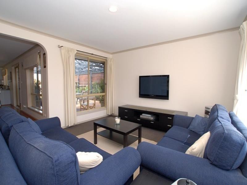 6 Maple Crescent, Hoppers Crossing VIC 3029