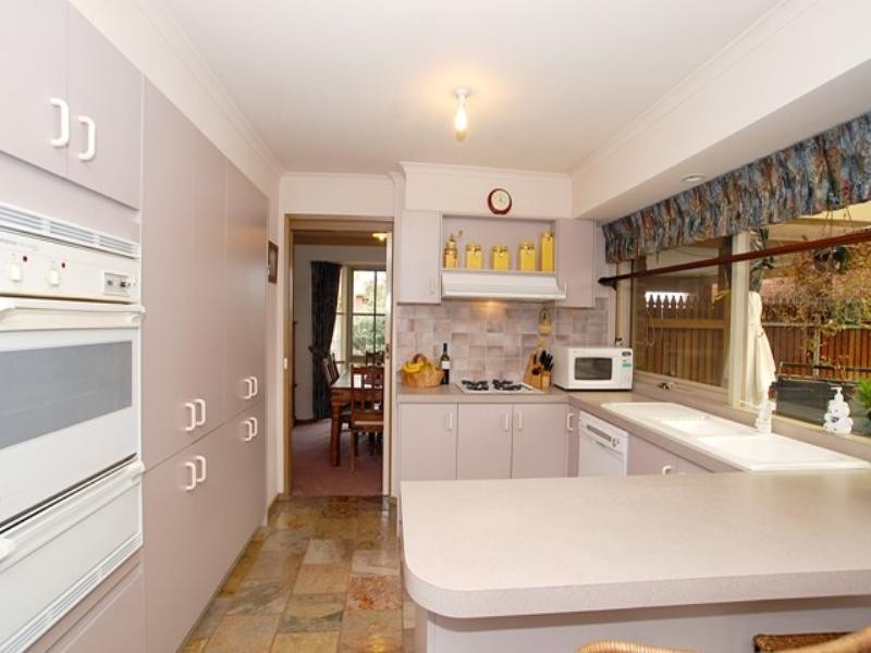 82 Grevillea Crescent, Hoppers Crossing VIC 3029