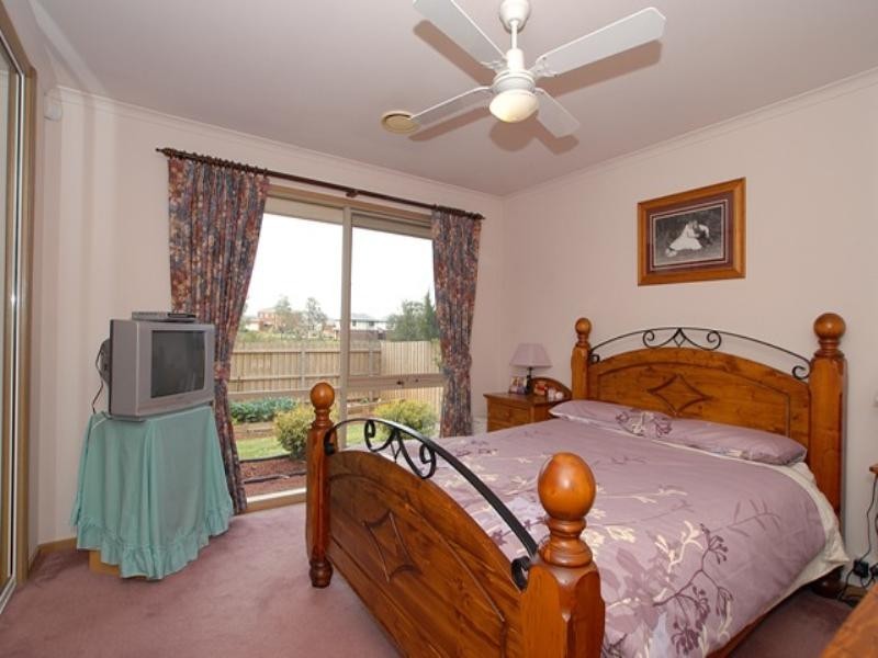 82 Grevillea Crescent, Hoppers Crossing VIC 3029