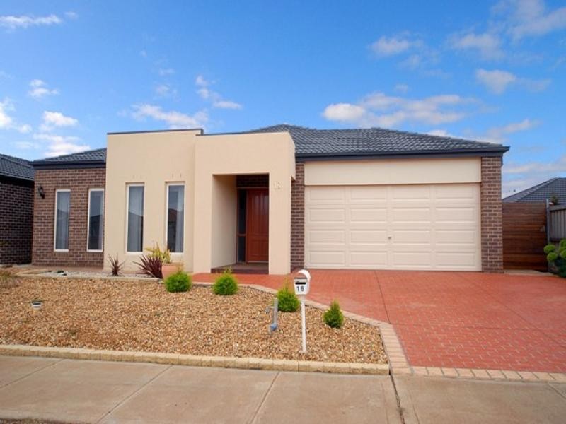 16 Swordgrass Avenue, Tarneit VIC 3029