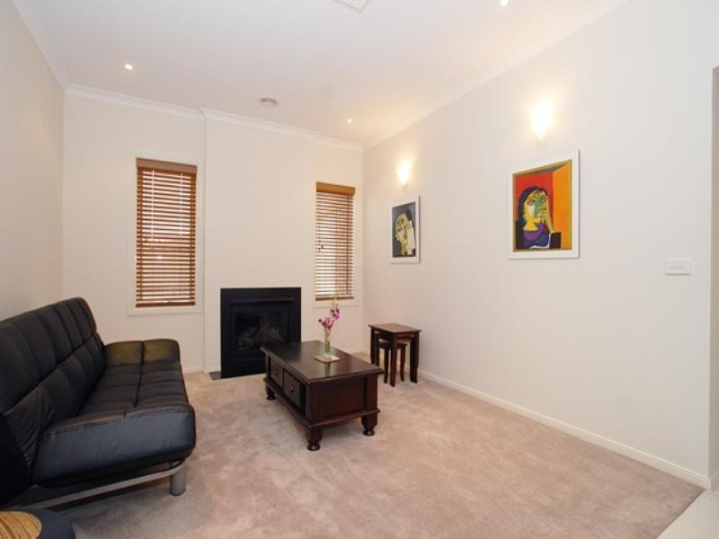 16 Swordgrass Avenue, Tarneit VIC 3029