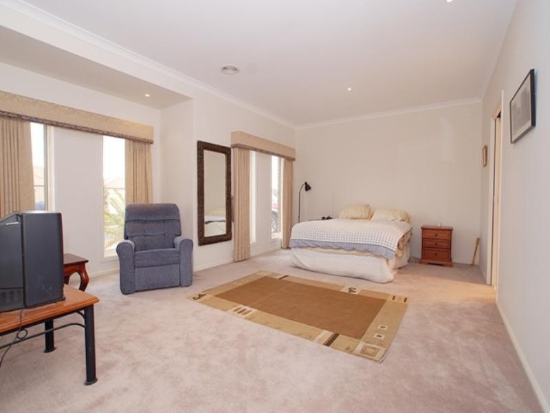 16 Swordgrass Avenue, Tarneit VIC 3029