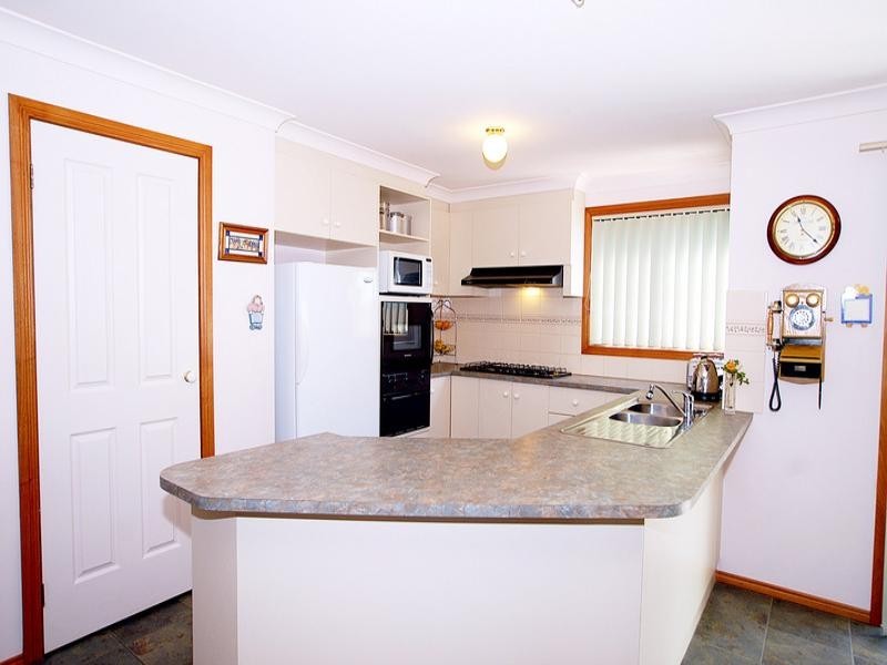 35 Bourke Crescent, Hoppers Crossing VIC 3029