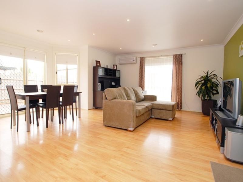 13 Mandarin Grove, Werribee VIC 3030