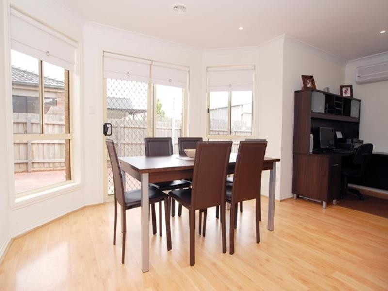 13 Mandarin Grove, Werribee VIC 3030