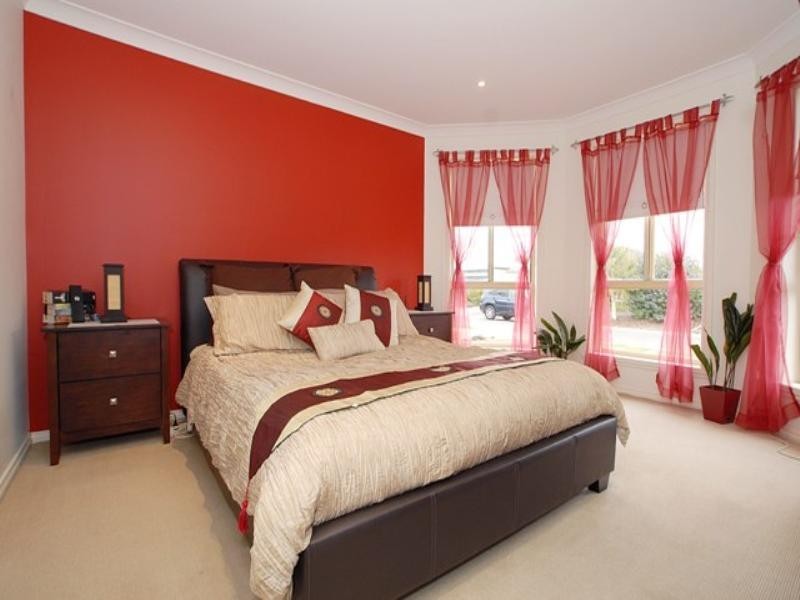 13 Mandarin Grove, Werribee VIC 3030