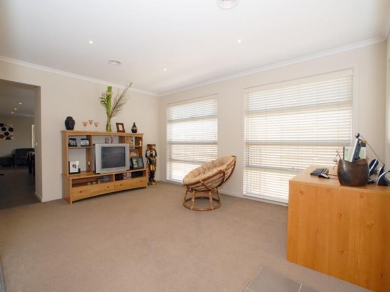11 Farfalla Way, Tarneit VIC 3029
