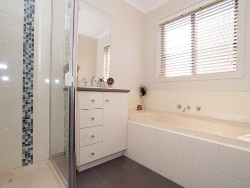 11 Farfalla Way, Tarneit VIC 3029