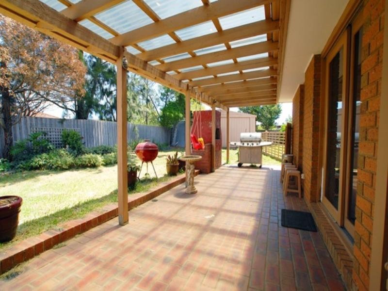 1 Whipbird Close, Werribee VIC 3030