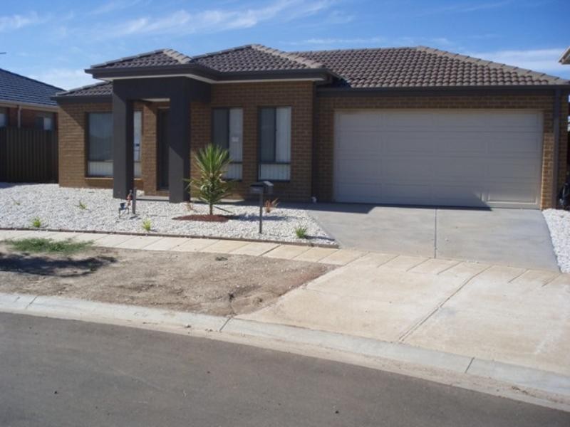 18 Zelkova Avenue, Tarneit VIC 3029