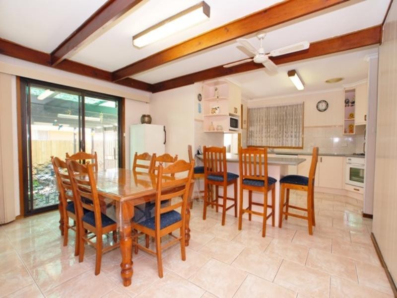 15 Barrot Avenue, Hoppers Crossing VIC 3029