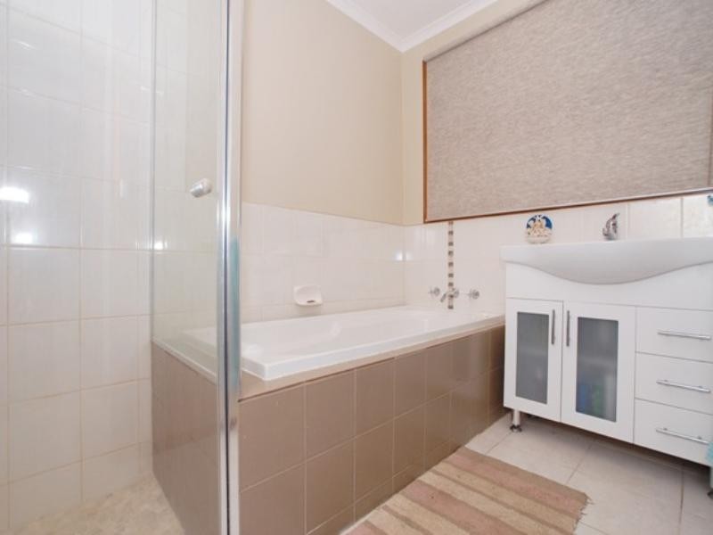 16 Mt Eagle Way, Wyndham Vale VIC 3024