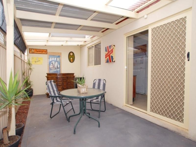 2/24 Harmony Drive, Tarneit VIC 3029