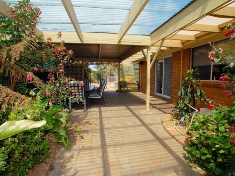 13 Investigator Grove, Altona Meadows VIC 3028