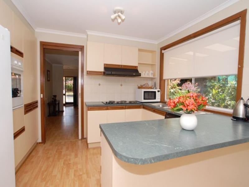 13 Investigator Grove, Altona Meadows VIC 3028