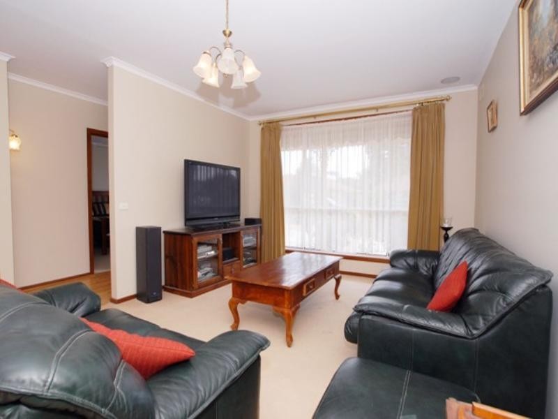 13 Investigator Grove, Altona Meadows VIC 3028