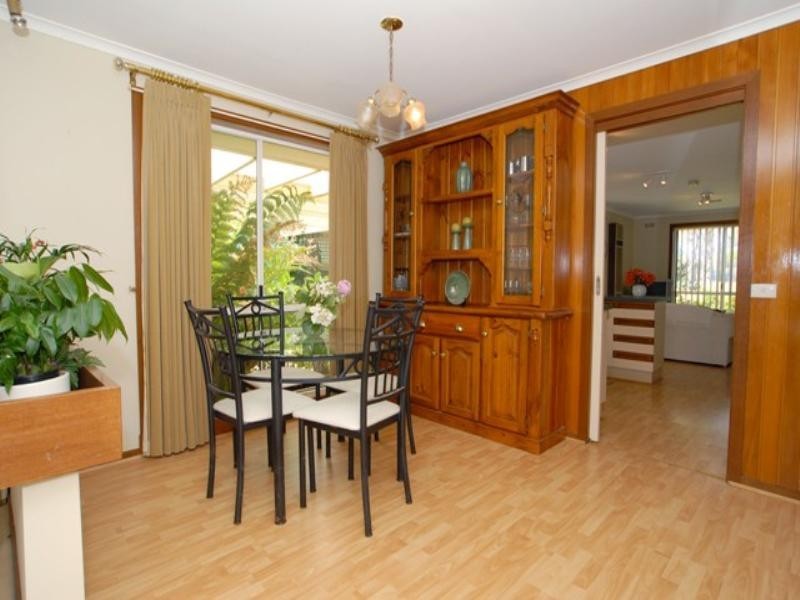 13 Investigator Grove, Altona Meadows VIC 3028