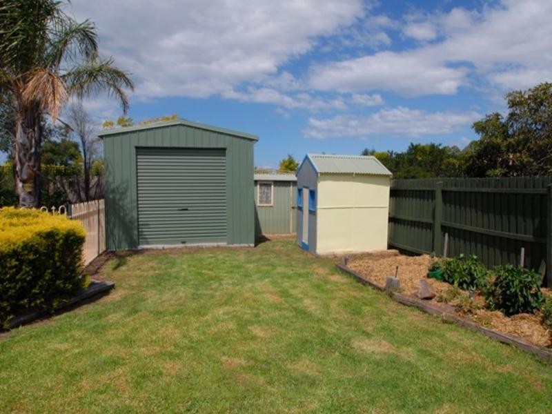 13 Investigator Grove, Altona Meadows VIC 3028