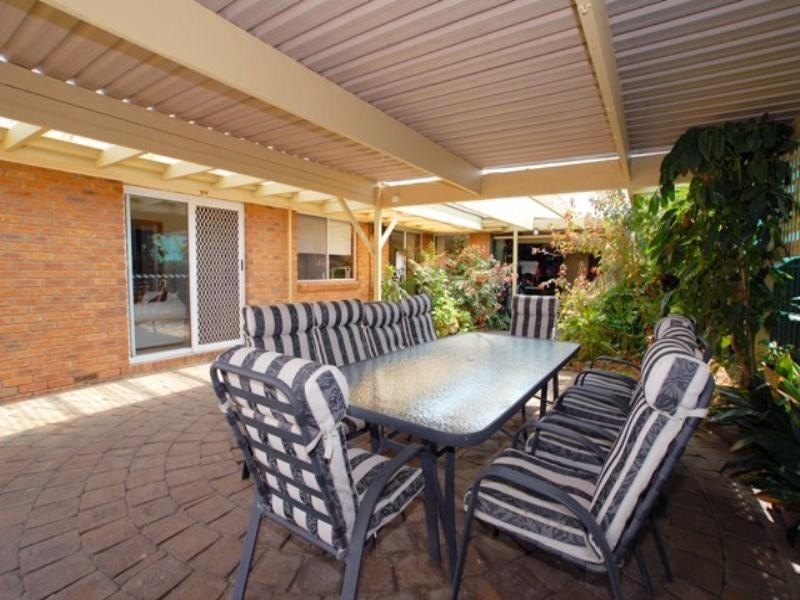 13 Investigator Grove, Altona Meadows VIC 3028