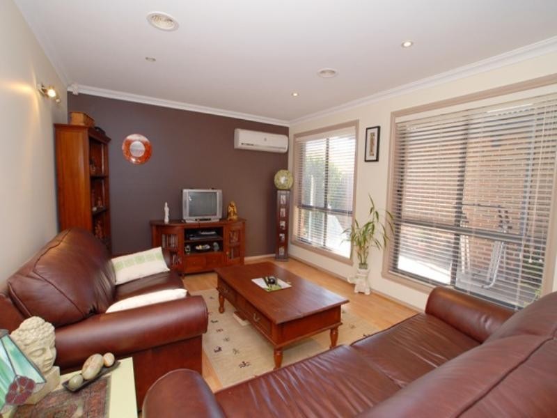 1/15 Malleehen Street, Werribee VIC 3030