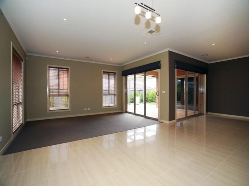 26 Hummingbird Boulevard, Tarneit VIC 3029