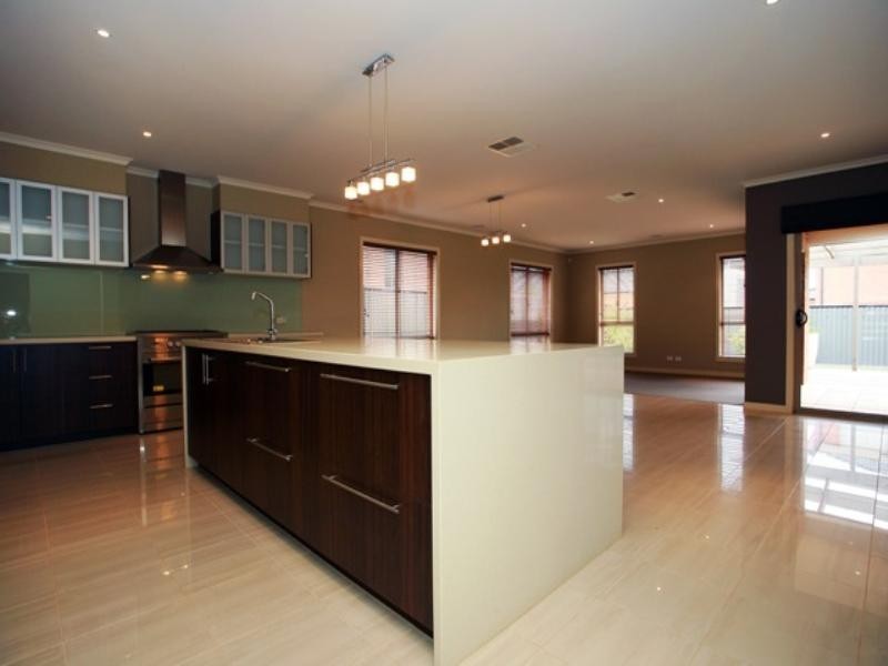 26 Hummingbird Boulevard, Tarneit VIC 3029