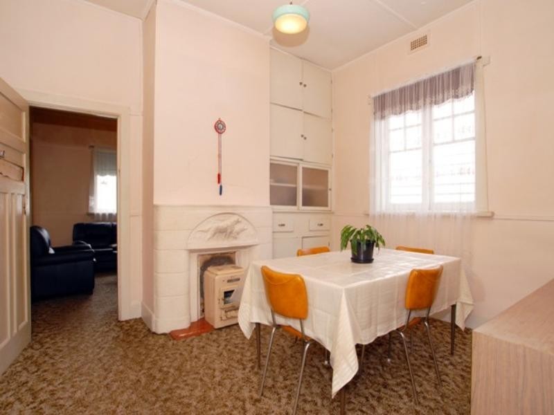 36 Empress Avenue, Kingsville VIC 3012