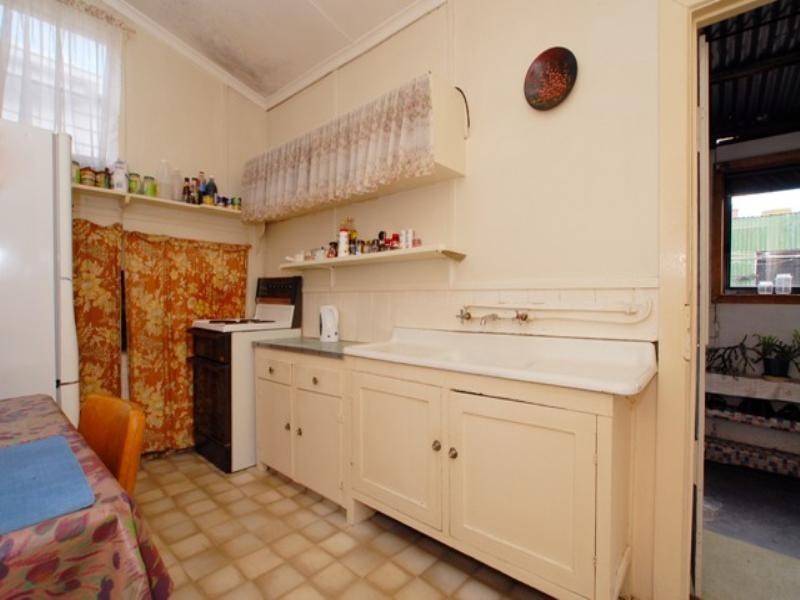 36 Empress Avenue, Kingsville VIC 3012