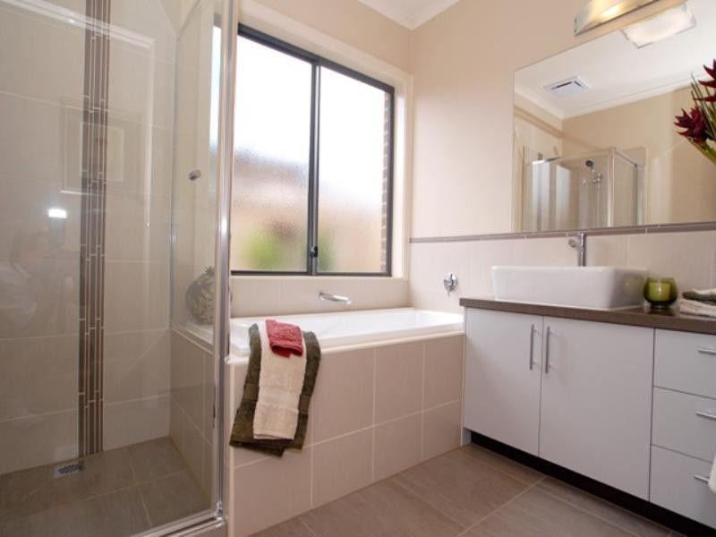 24 Hummingbird Boulevard, Tarneit VIC 3029