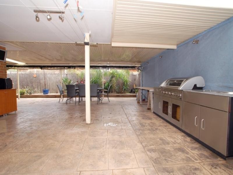 6 Woodhall Place, Tarneit VIC 3029