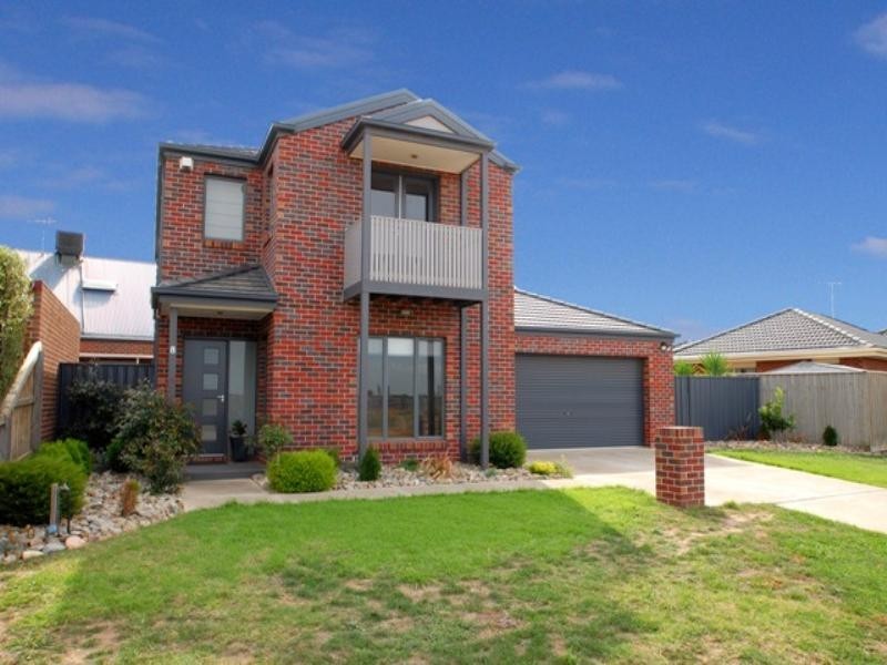 8 Cootamundra Court, Werribee VIC 3030