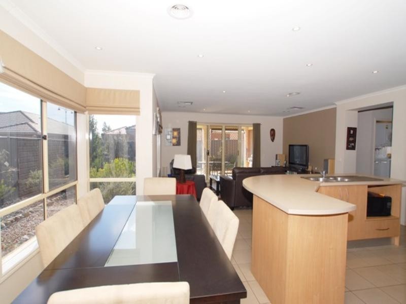 10 Amadeus Street, Wyndham Vale VIC 3024