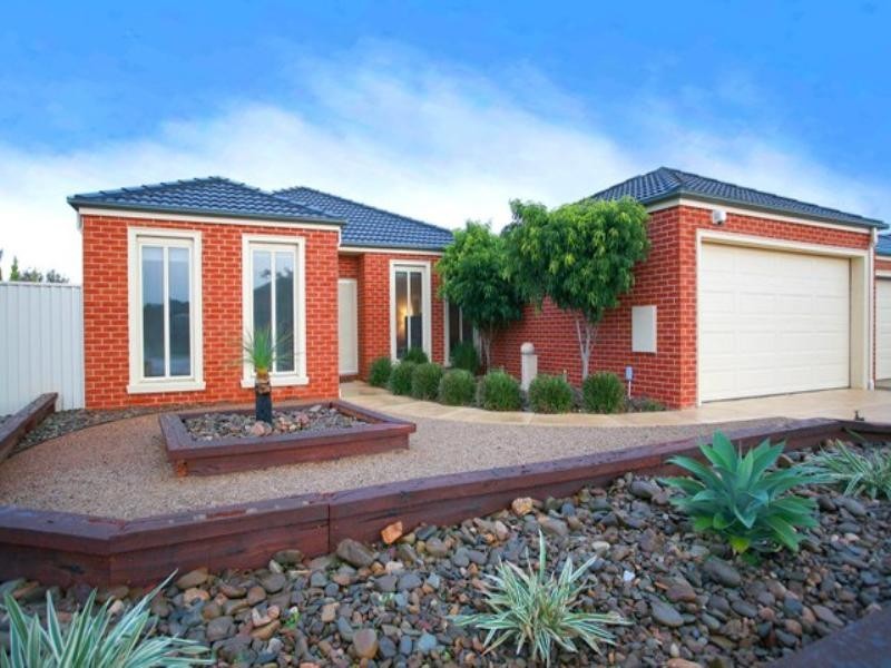 12 Woodhall Place, Tarneit VIC 3029