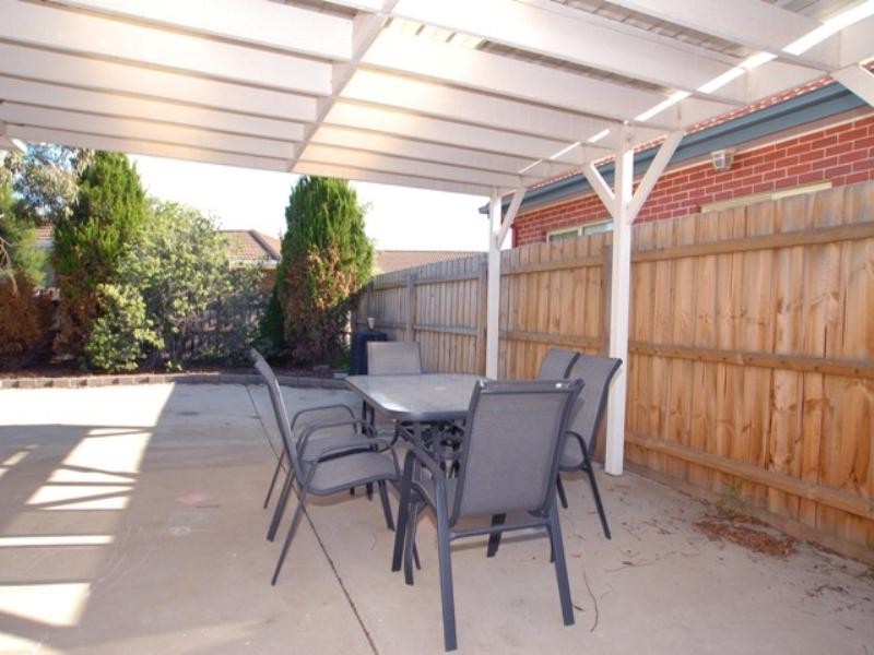 8 Hosie Street, Altona Meadows VIC 3028