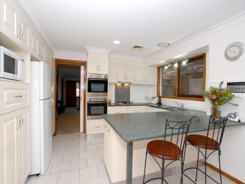 7 Hakea Court, Altona Meadows VIC 3028