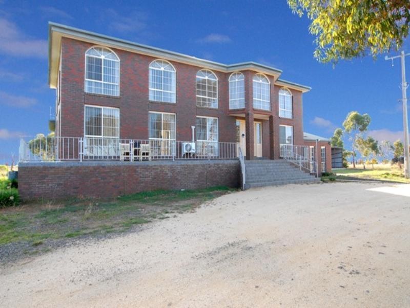 12 Mouyong Road, Little River VIC 3211
