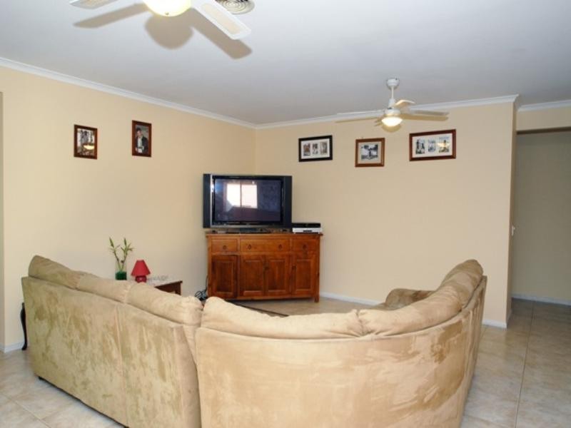 38 Westleigh Drive, Werribee VIC 3030