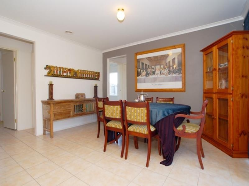 25 Castleton Avenue, Tarneit VIC 3029