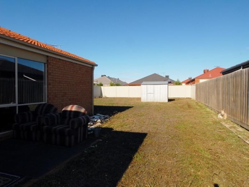 25 Castleton Avenue, Tarneit VIC 3029