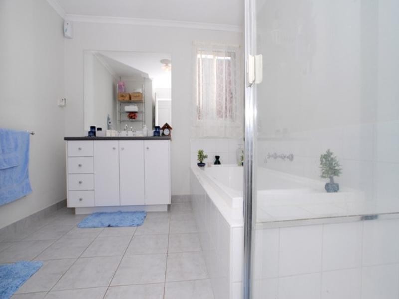 48 Wentworth Avenue, Wyndham Vale VIC 3024