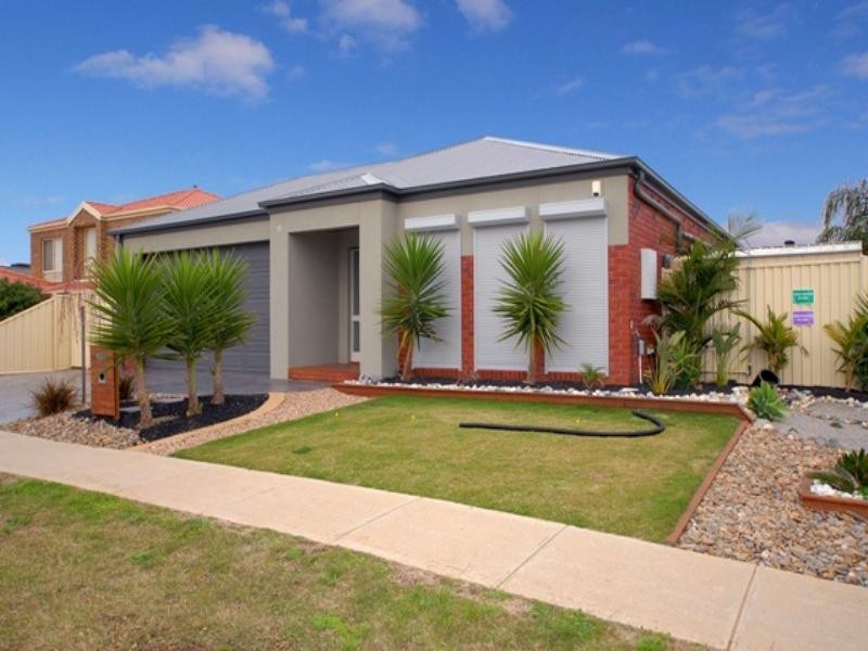 11 Treeside Drive, Tarneit VIC 3029