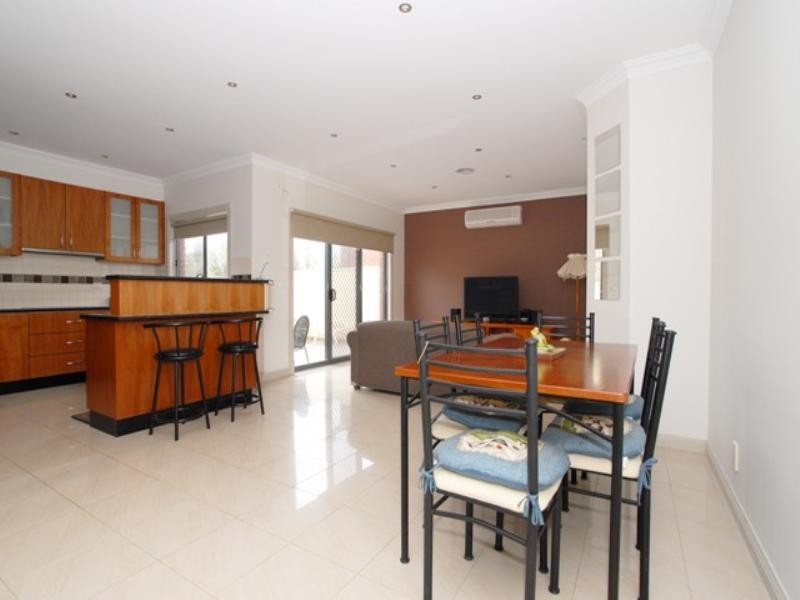 11 Treeside Drive, Tarneit VIC 3029