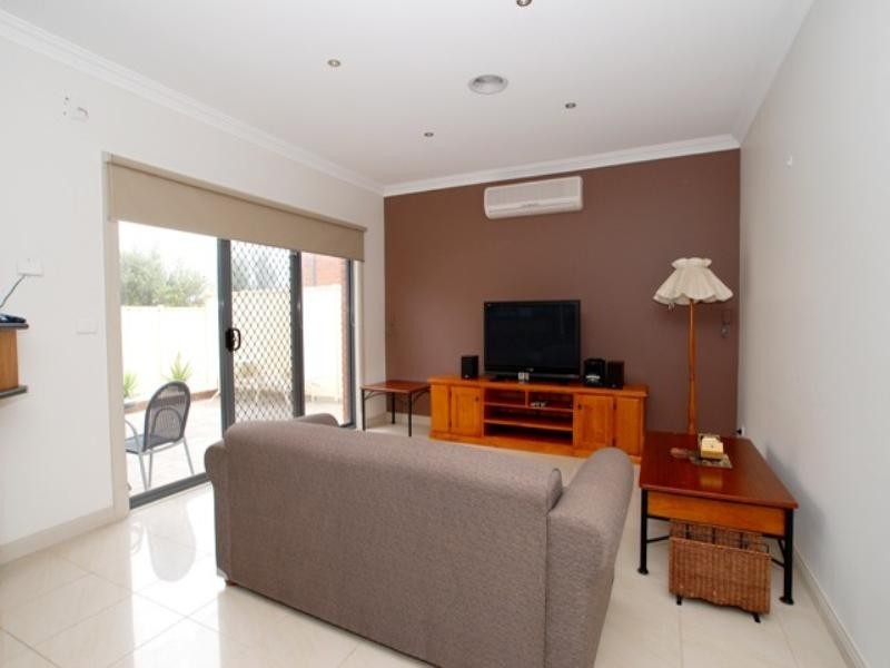 11 Treeside Drive, Tarneit VIC 3029