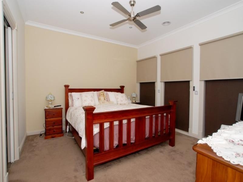 11 Treeside Drive, Tarneit VIC 3029