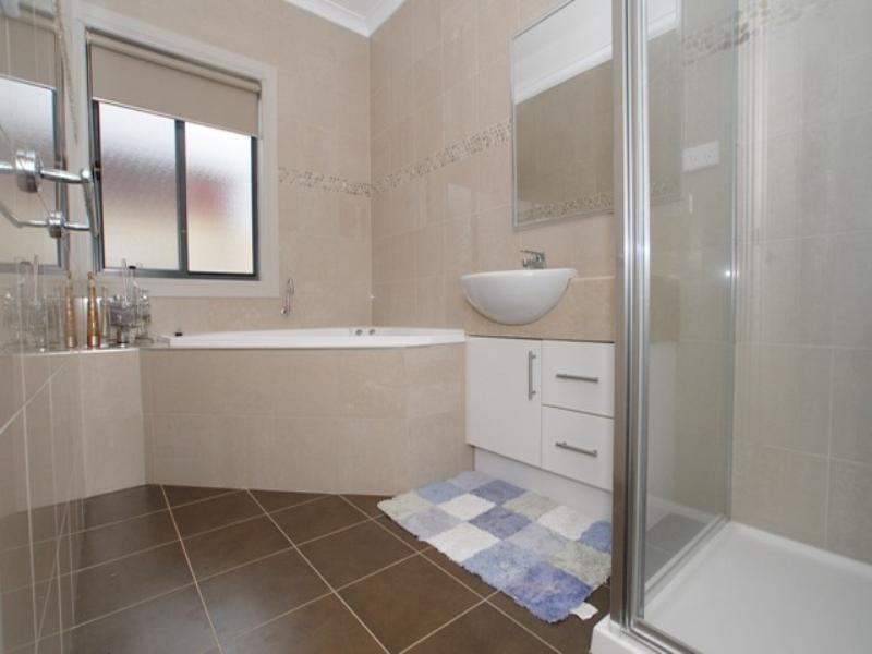 11 Treeside Drive, Tarneit VIC 3029