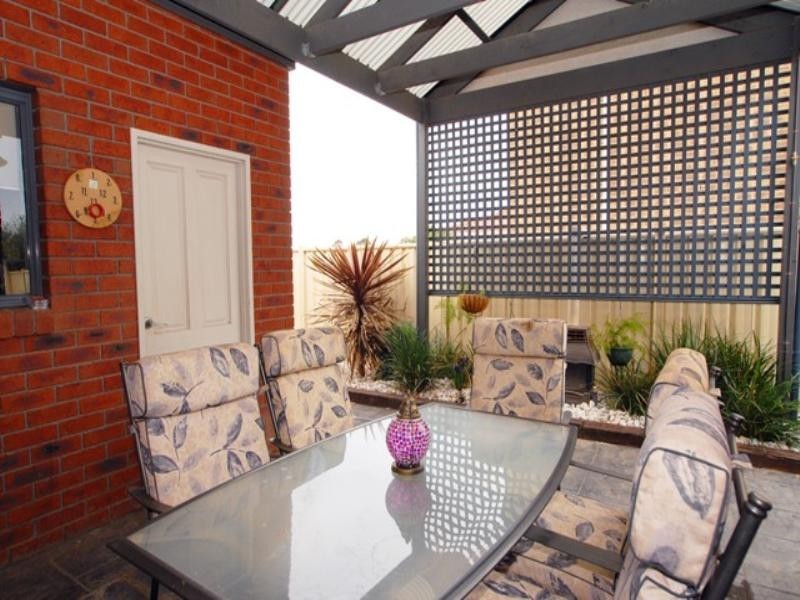 11 Treeside Drive, Tarneit VIC 3029