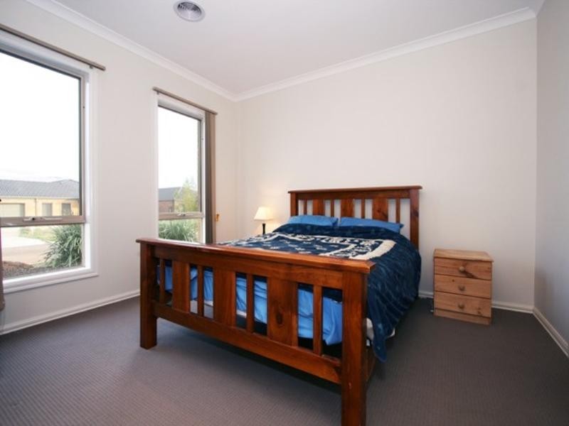 16 Gascoyne Way, Truganina VIC 3029