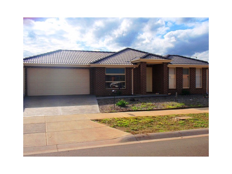 4 Swordgrass Avenue, Tarneit VIC 3029